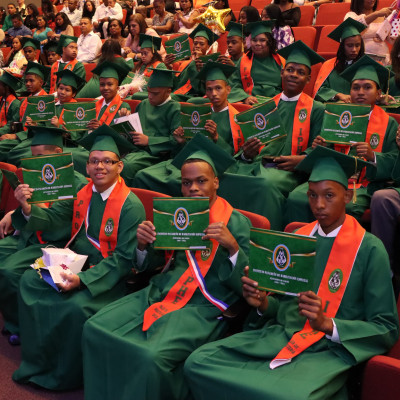 Sede de Colón - Graduación de Media