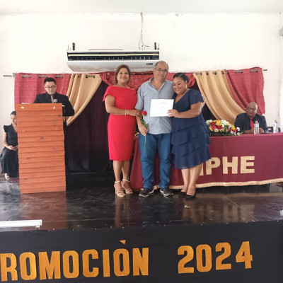 Sede de Panamá Este - Graduación Media