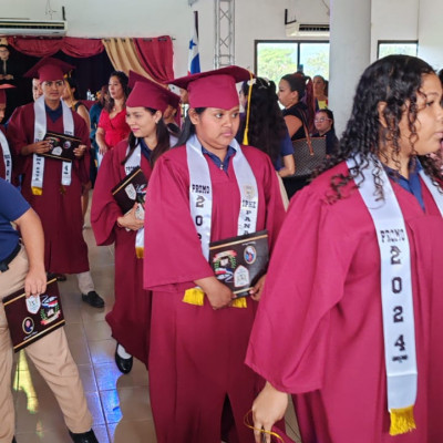 Sede de Panamá Este - Graduación Media