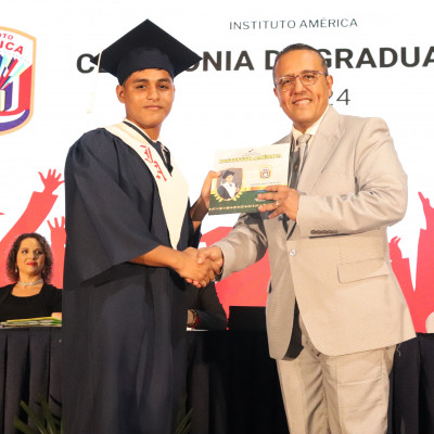 Instituto América . Graduación de Media