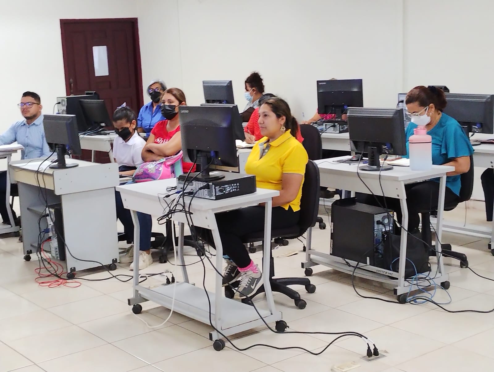 IPHE Refuerza el Acceso a la Tecnología para Personas con Discapacidad Visual