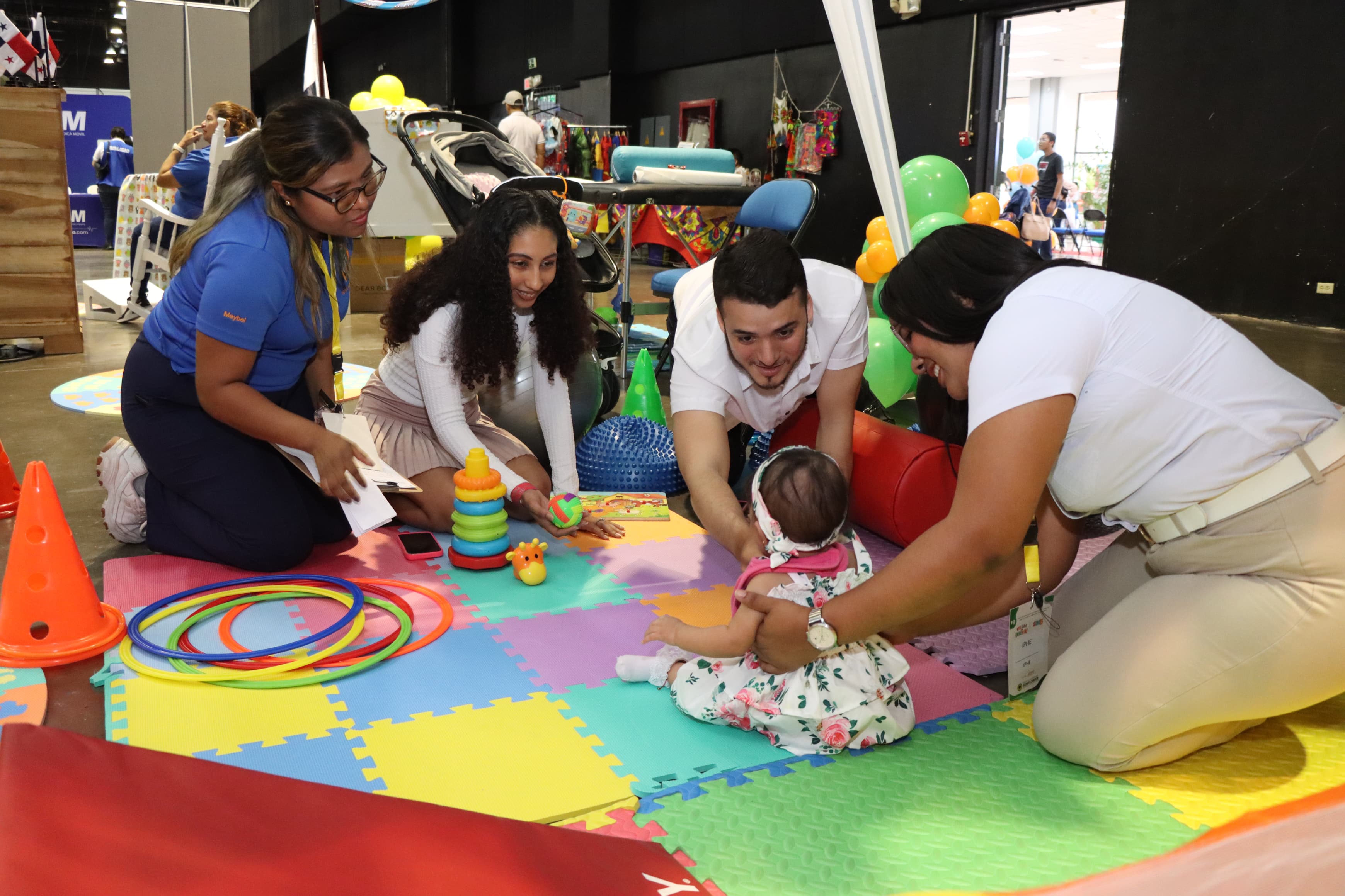 El IPHE refuerza su compromiso con la inclusión en la Feria del Bebé 2025