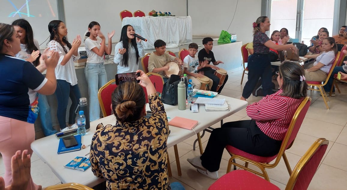 Docentes de educación especial se capacitan en estrategias innovadoras de lectoescritura