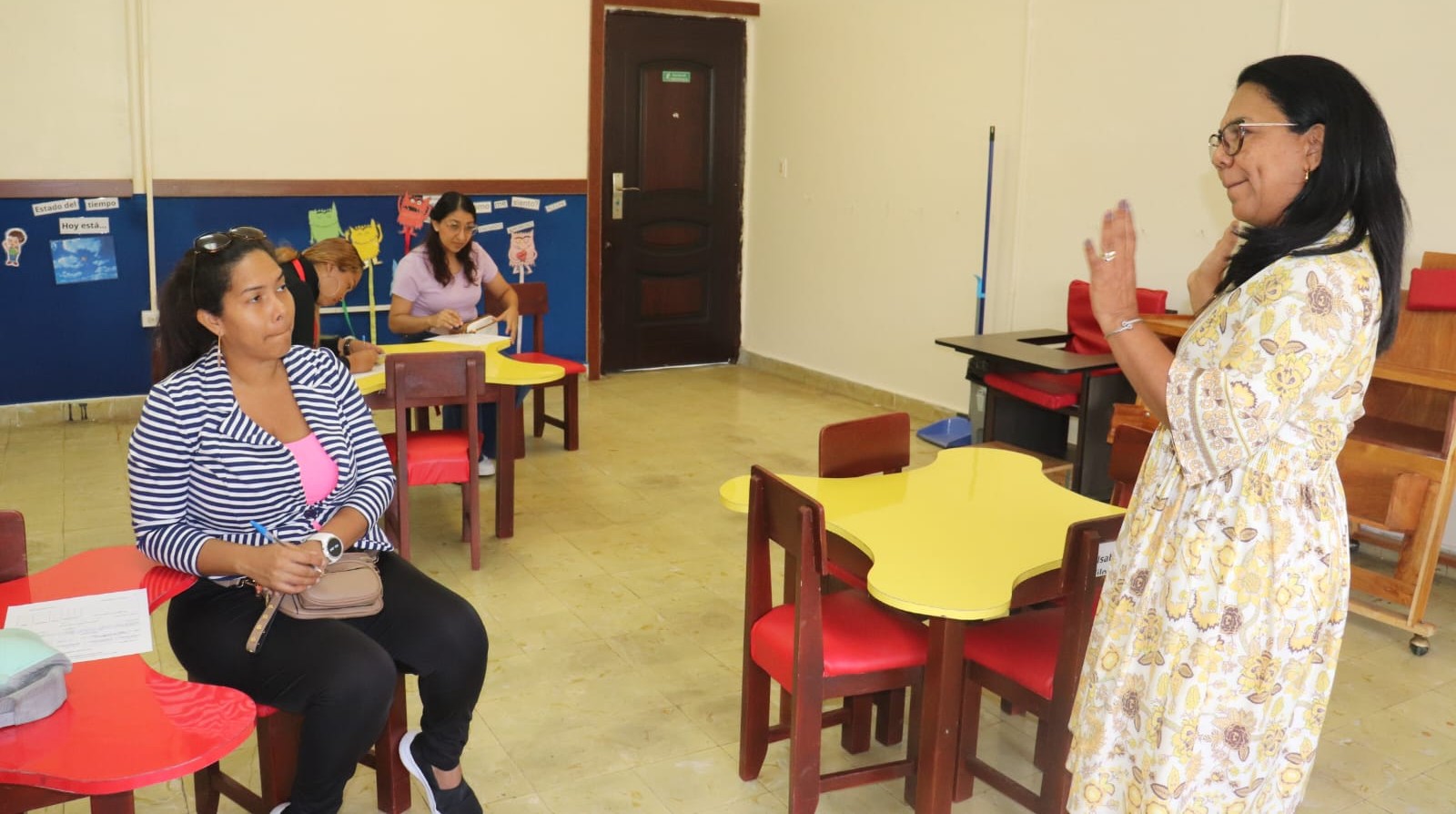 La Escuela de Enseñanza Especial Fomenta el Apoyo Familiar en Nuevos Ingresos