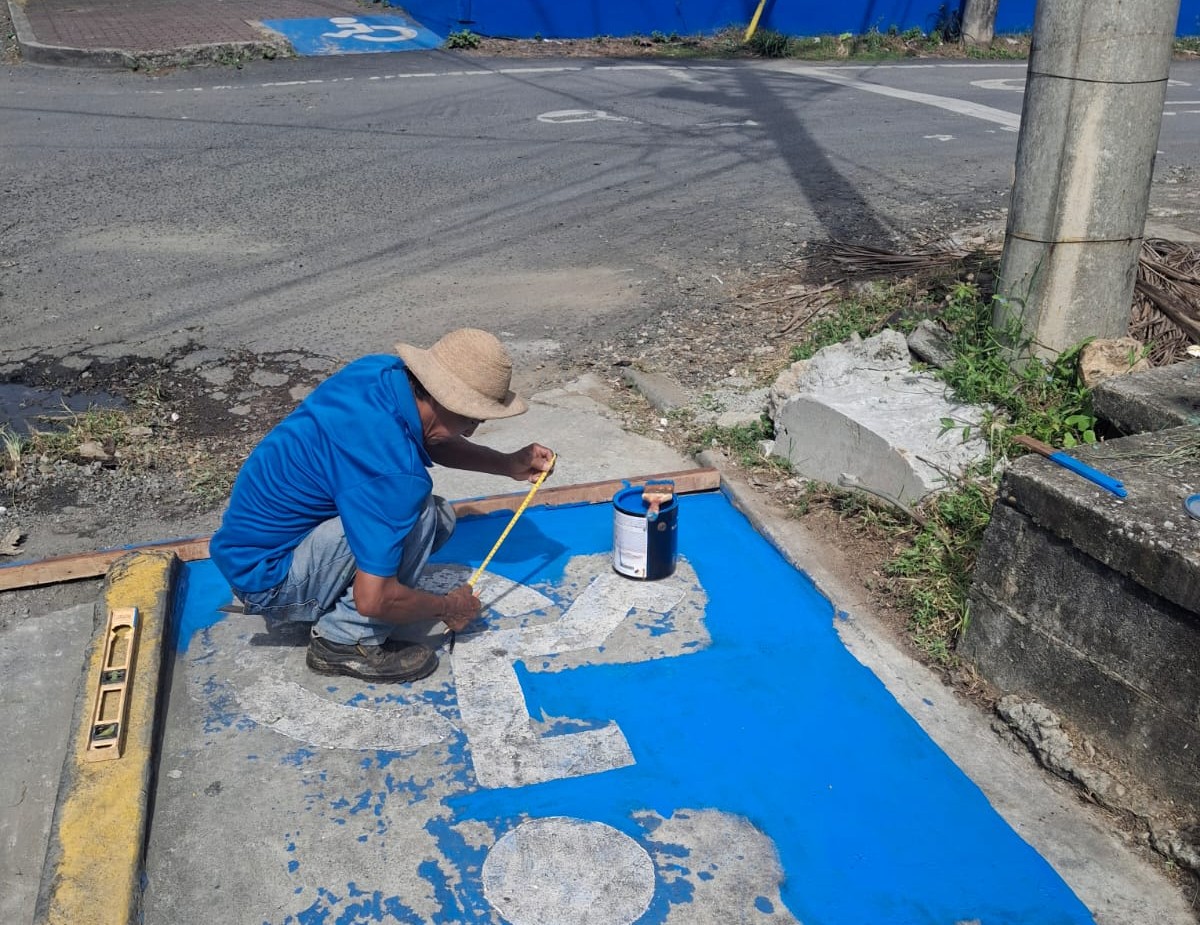Realizan reparaciones y limpieza en la Sede de Colón