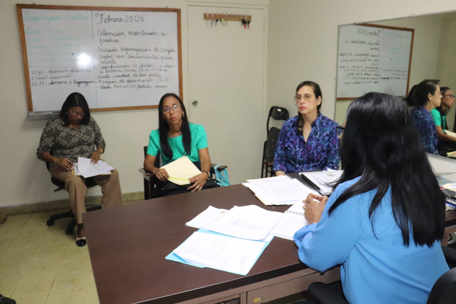 Equipos técnicos y directivos coordinan acciones para el éxito educativo en escuelas inclusivas de Panamá Centro
