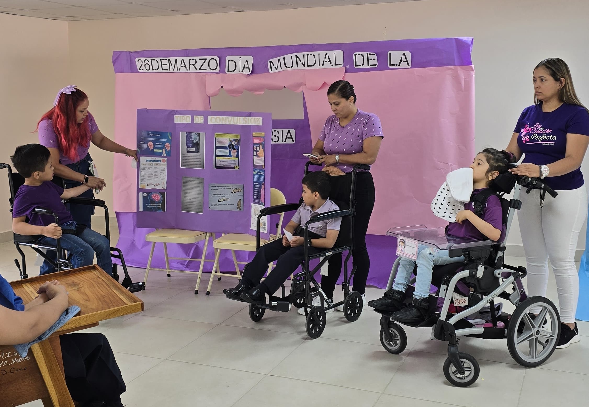El Programa de Parálisis Cerebral del IPHE conmemora el Día Púrpura con creatividad y conciencia estudiantil.