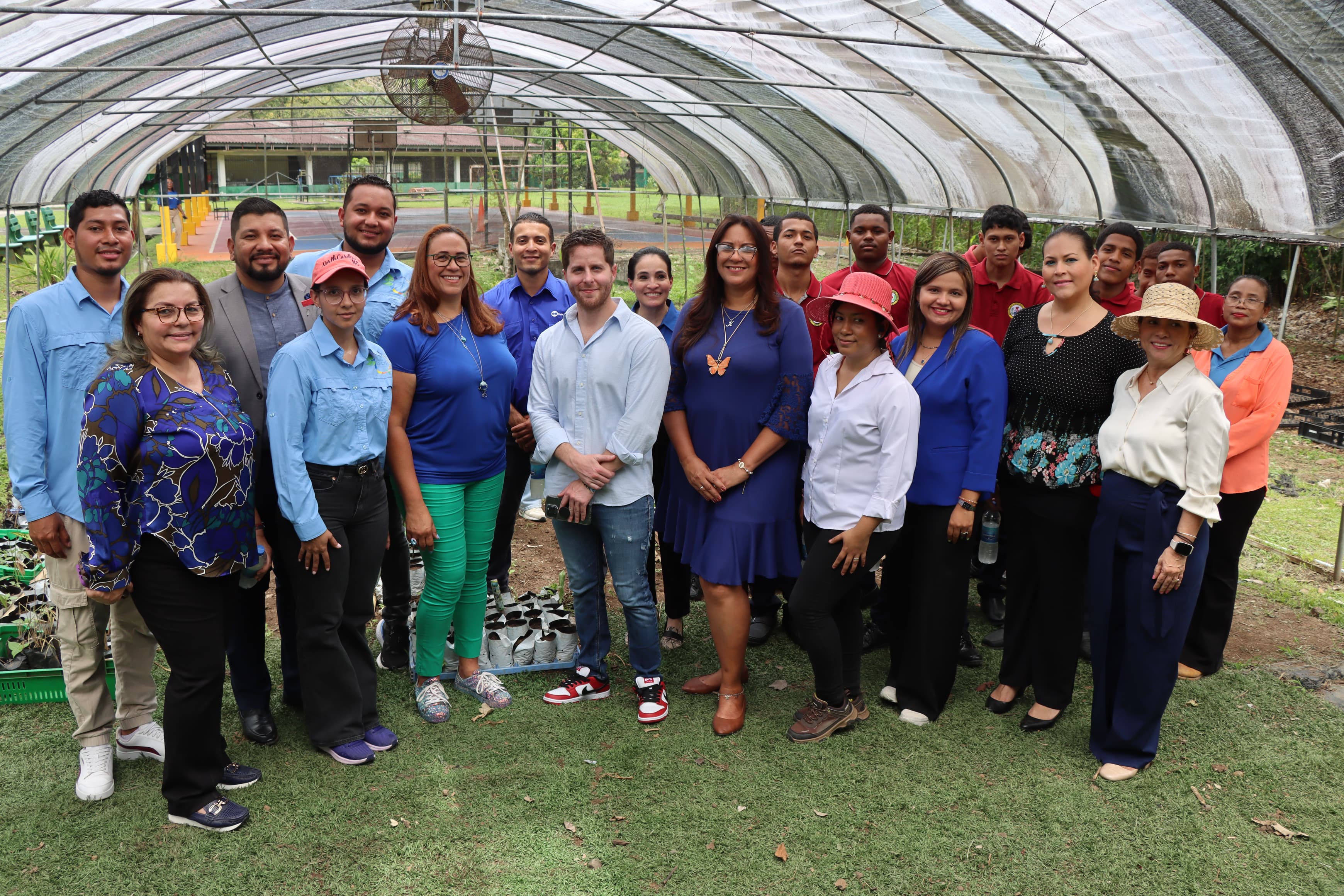 Inauguración del Mariposario y Vivero Regenerativo en la Escuela Vocacional Especial (EVE) del IPHE.