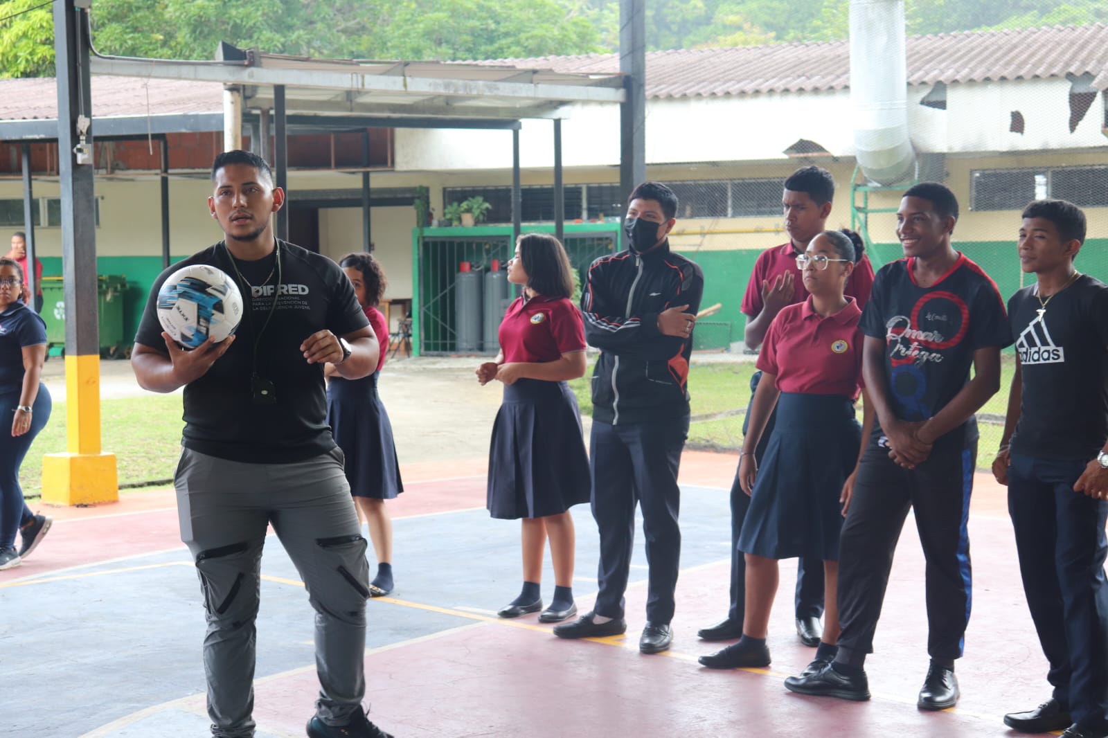Estudiantes de la EVE del IPHE son instruidos con el nuevo “Programa Integral de Desarrollo Inclusivo”