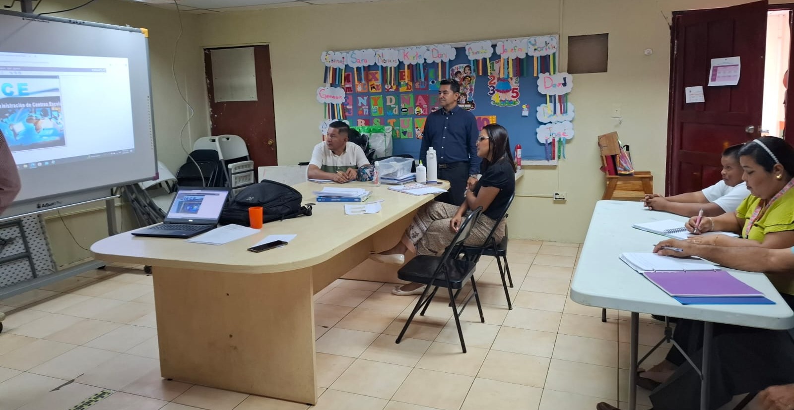 Capacitan a docentes de Darién sobre la plataforma SIACE
