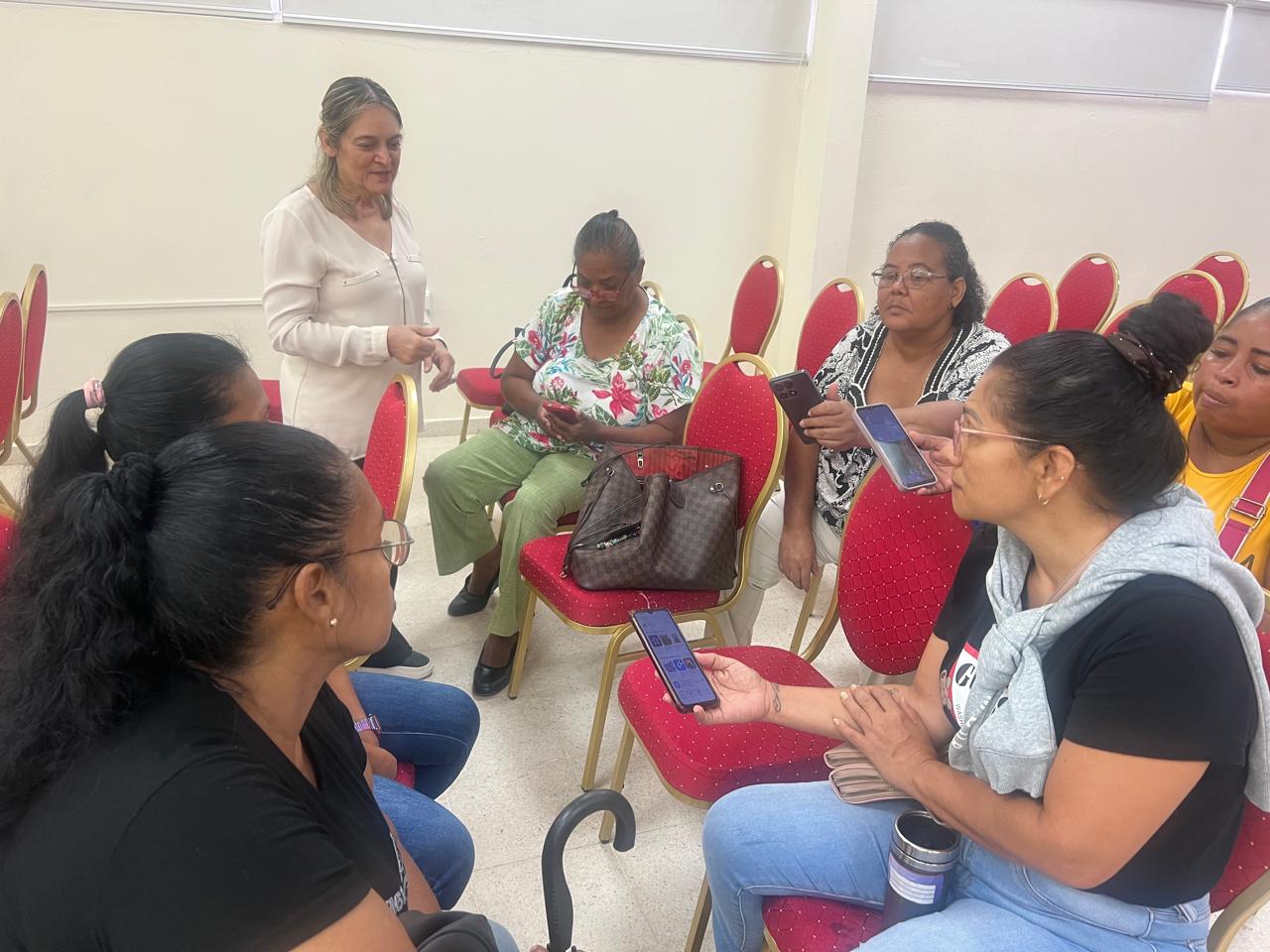 Docencia sobre herramientas tecnológicas a padres de la EVE