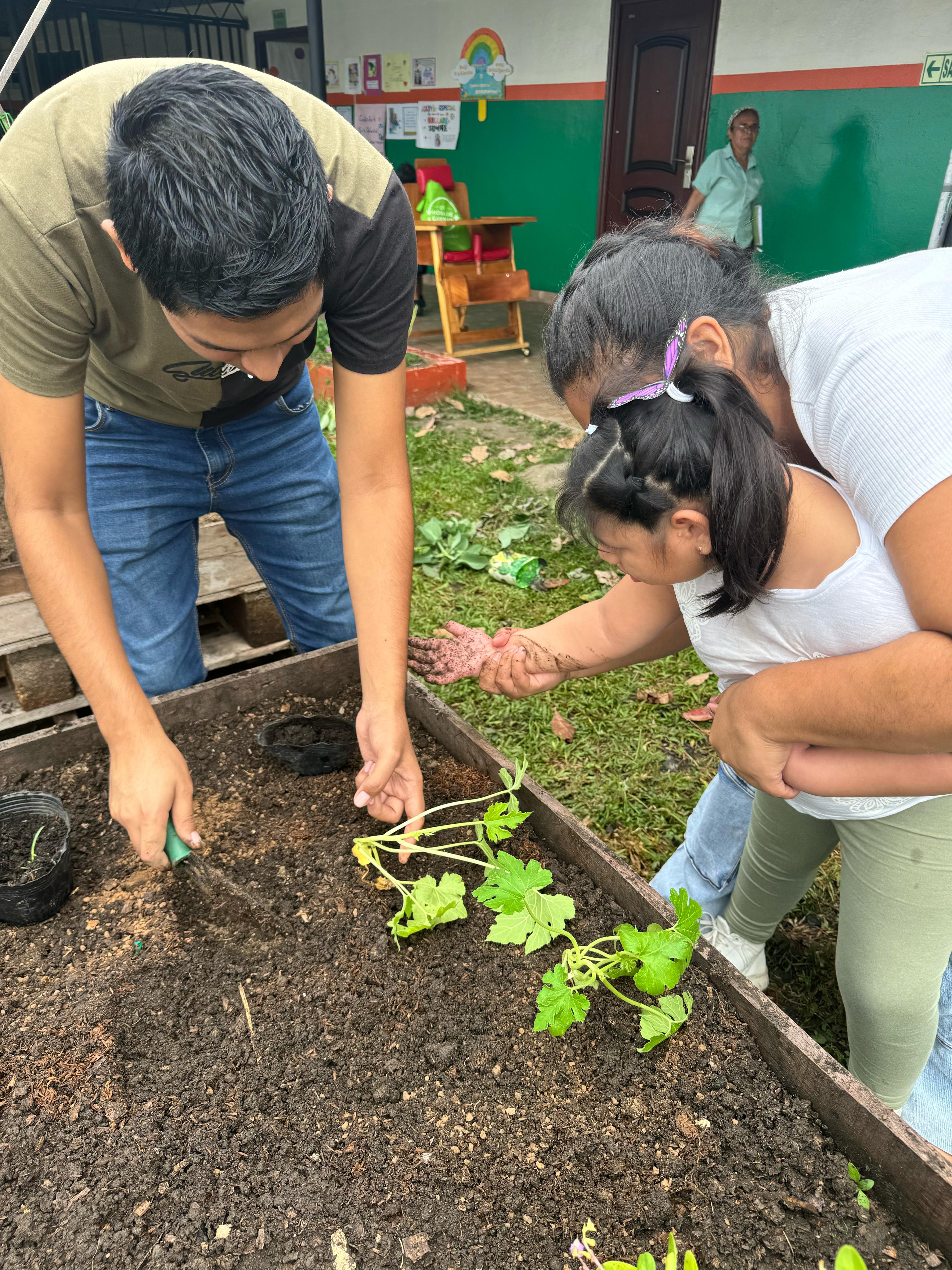Niños con Síndrome de Down celebran el Día de la Tierra con una jornada de aprendizaje y diversión