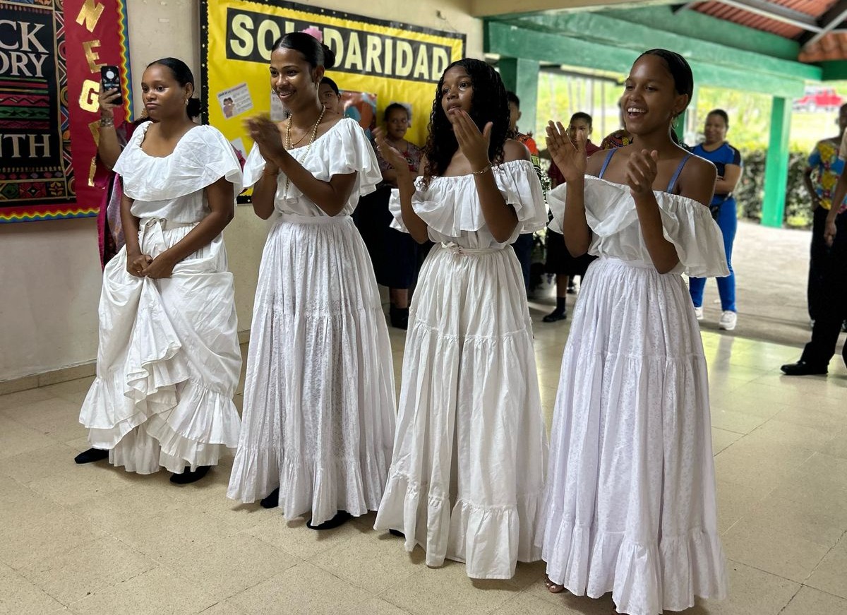 Escuela Vocacional Especial conmemoró la Etnia Negra con un paseo cultural