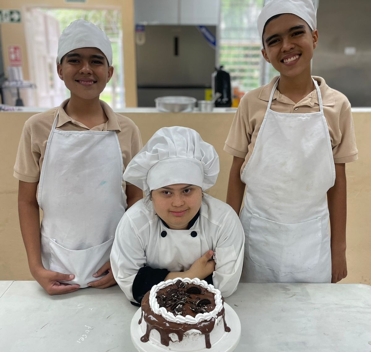 Taller de Repostería impulsa el desarrollo integral de estudiantes del CEVET