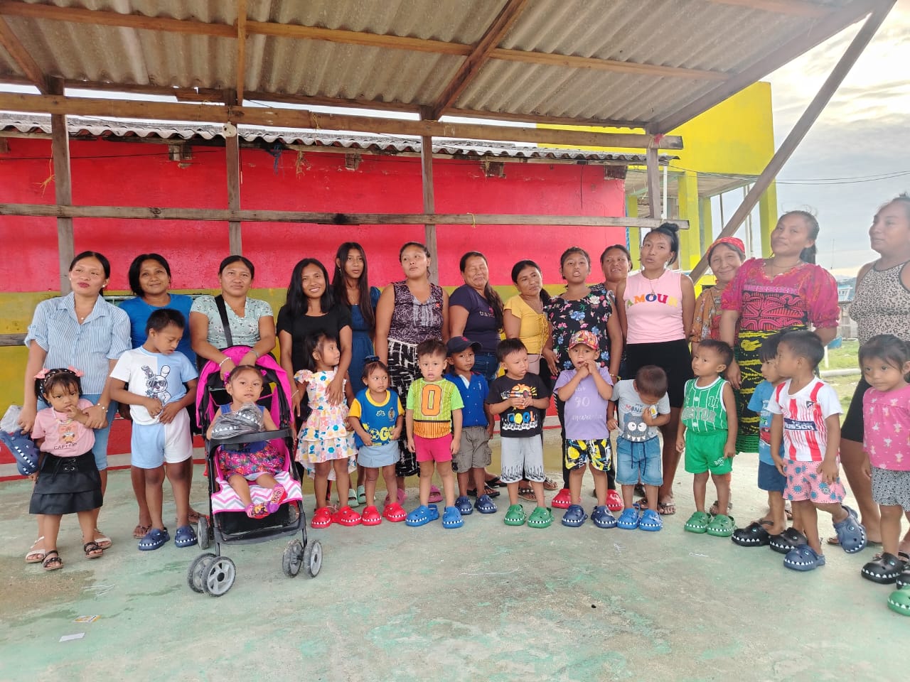 Estudiantes del IPHE Ustupu en Guna Yala potencian sus habilidades sensoriales y motoras a través de actividades lúdicas y funcionales.