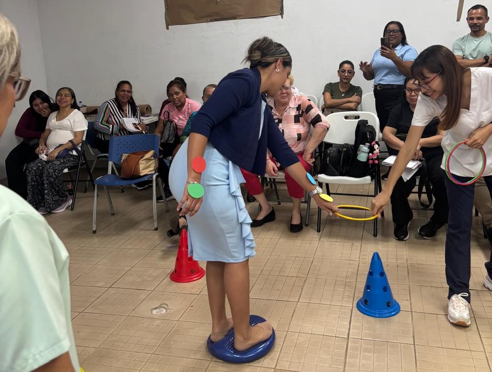 Docentes del PEP participan en capacitación sobre TDA-H