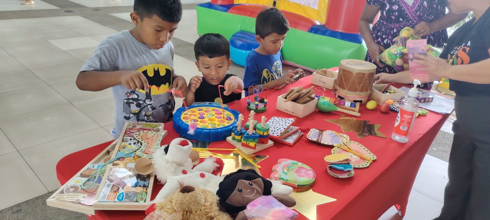 Equipo técnico del IPHE presente en la Feria del Bebé de Aguadulce