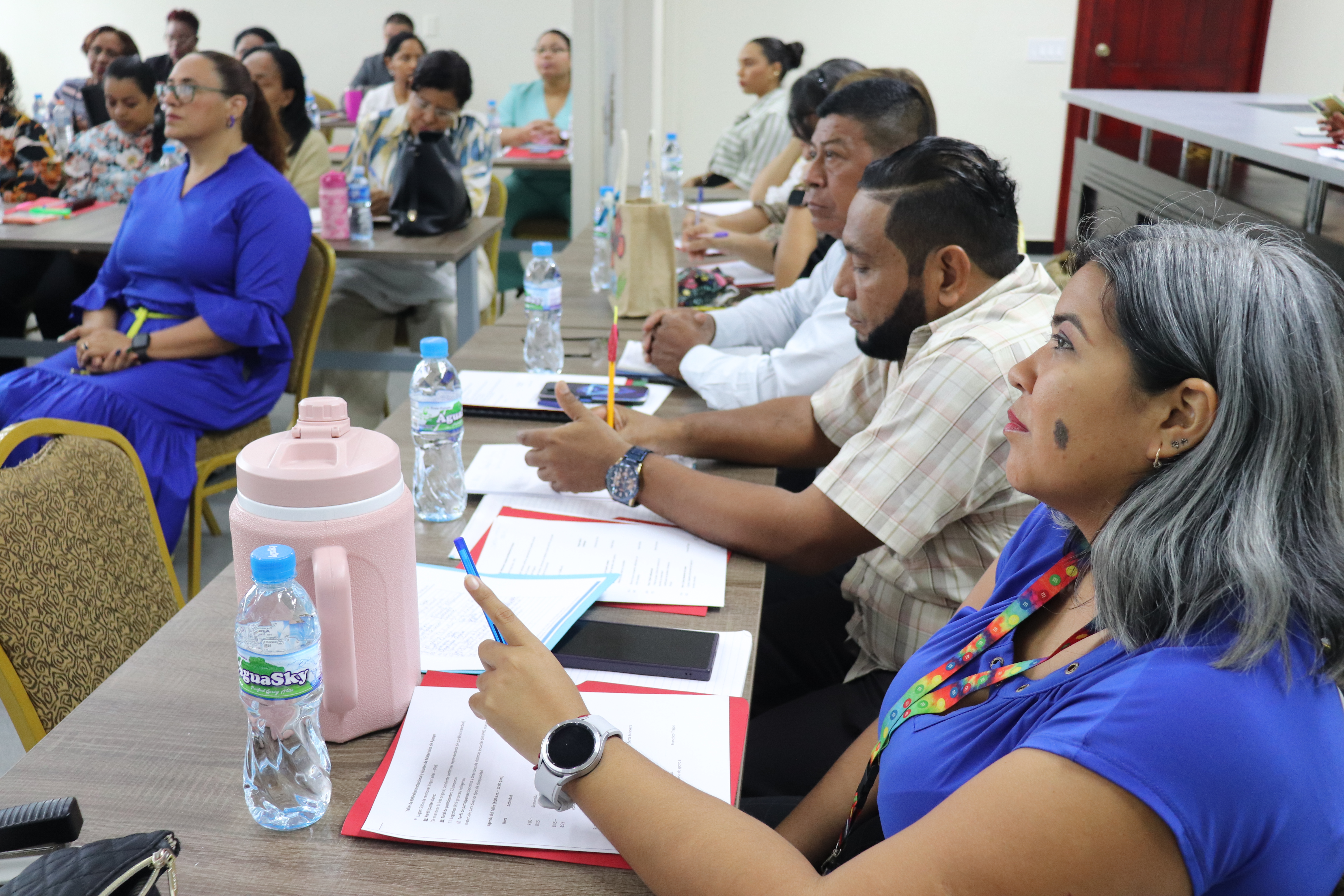 IPHE y UNICEF fortalecen modelo inclusivo con taller de reflexión institucional