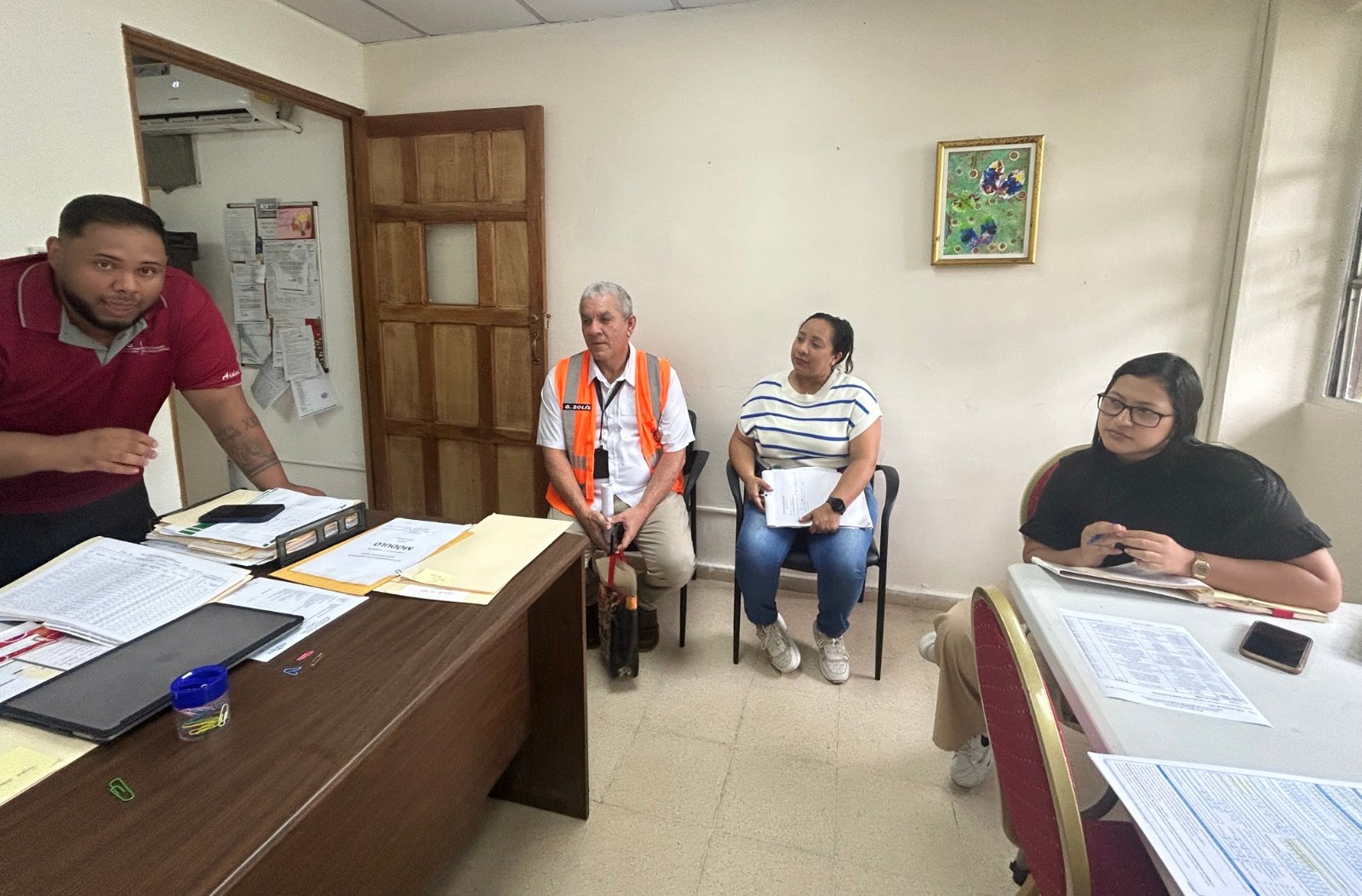 EVE y Junta Comunal de Ancón realizan trabajos de mantenimiento y mejoras en el plantel