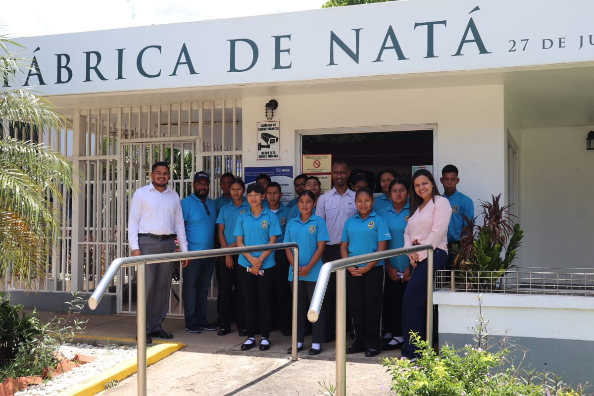 IPHE organiza gira de observación asistida en la planta Nestlé de Natá