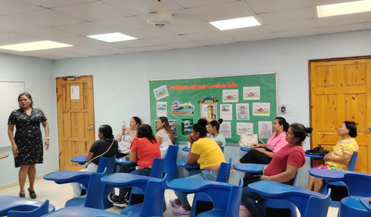 Padres de Chepo aprenden sobre el uso correcto del tratamiento farmacológico