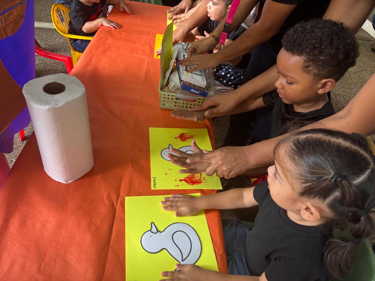 Estudiantes del PEP expresan su creatividad durante la Semana del Arte y Biblia