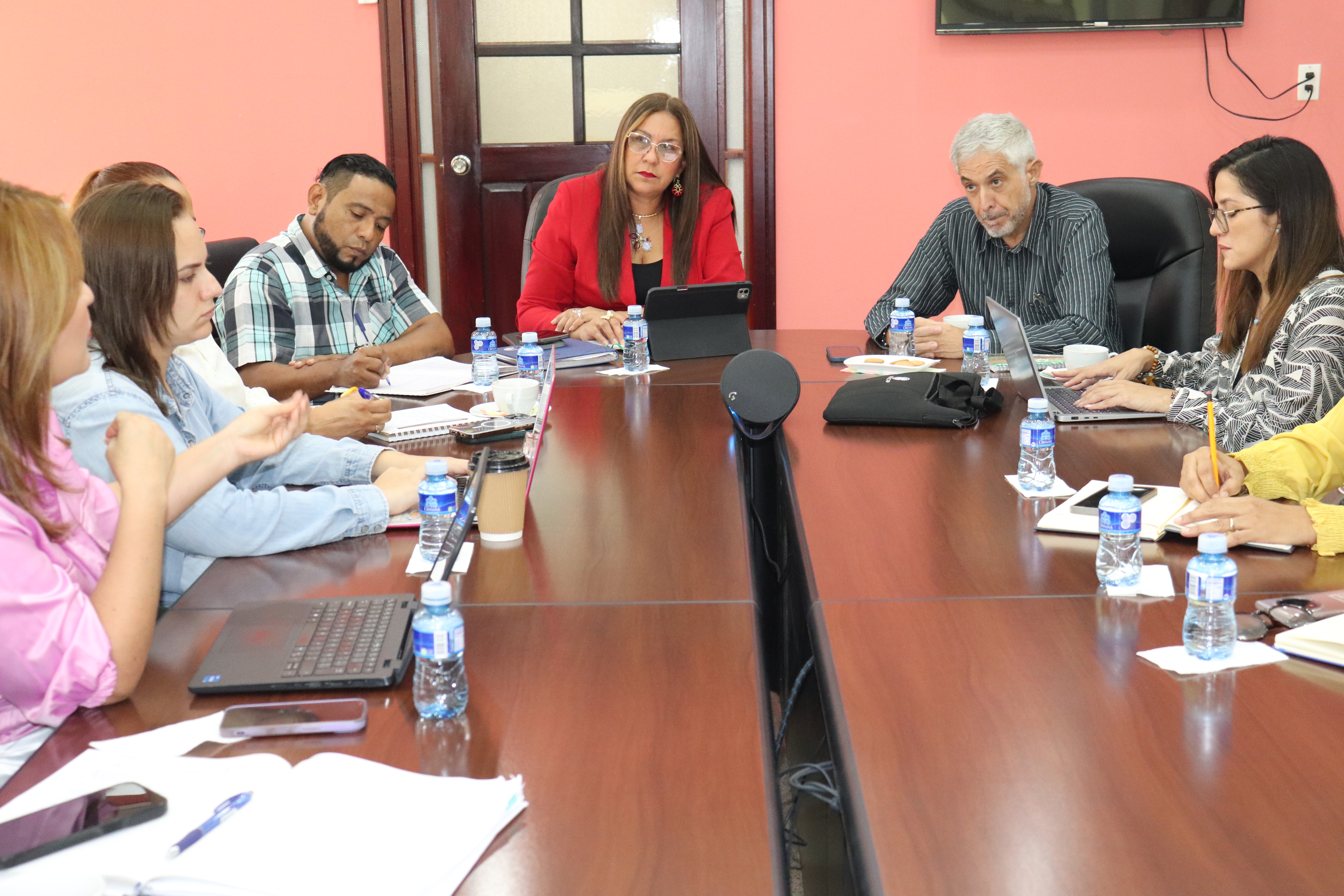 Autoridades del IPHE fortalecen alianzas para promover la educación inclusiva e innovadora