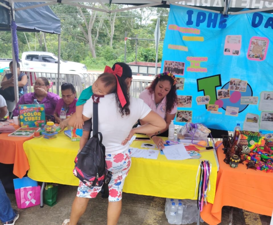 Sede del IPHE de Darién presente en la Feria de Emprendimiento de la Mujer