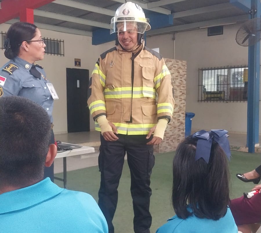 Capacitan a comunidad educativa coclesana sobre atención de emergencias