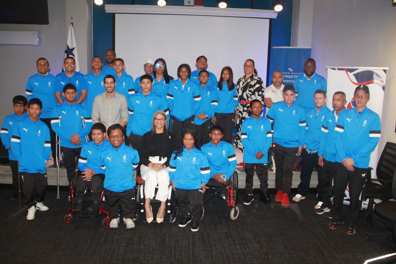IPHE participa en entrega del Pabellón Nacional a atletas Parapanamericanos Juveniles