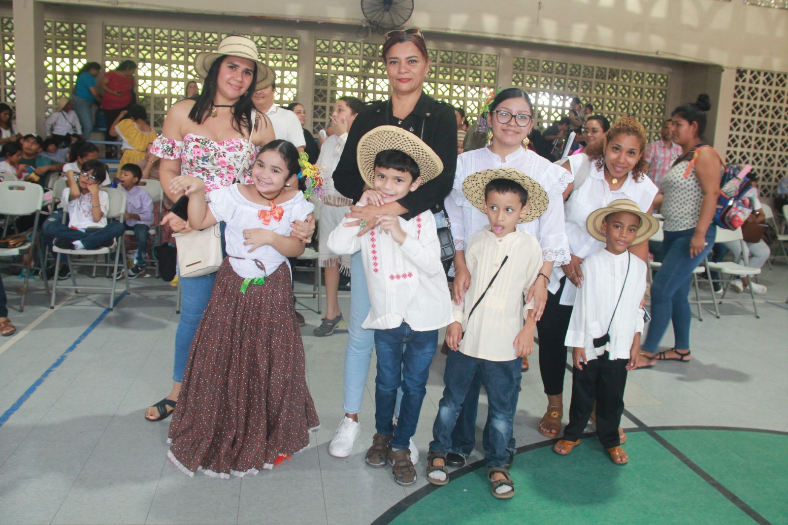 Cultura e identidad nacional se destacan en el Día Típico del Programa de Autismo