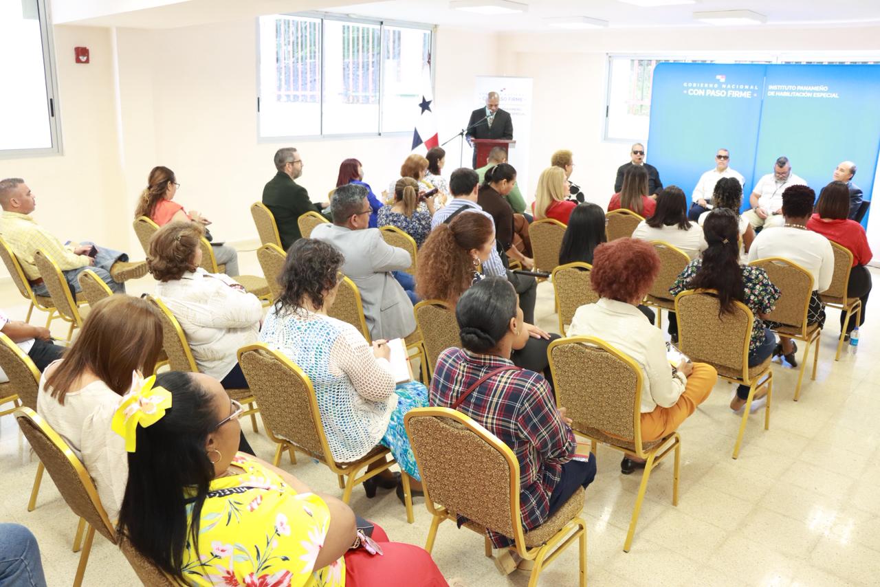 IPHE desarrolla conversatorio de expertos en conmemoración del Día Internacional de las Personas con Discapacidad
