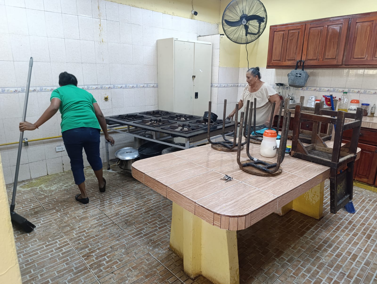 Desarrollan jornada de limpieza y reparaciones en la sede de Veraguas