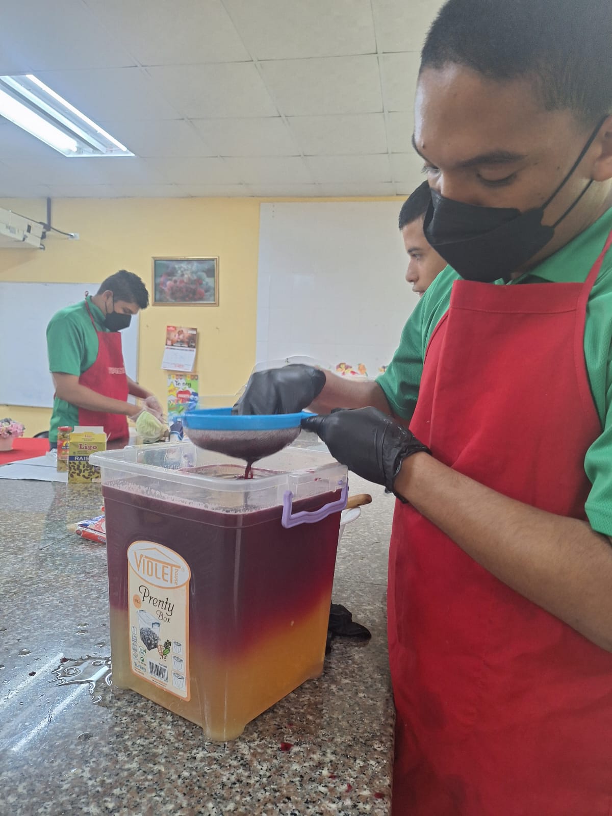 Estudiantes del CTI de Gastronomía del IPHE Veraguas fortalecen su desempeño en contextos prácticos de cocina
