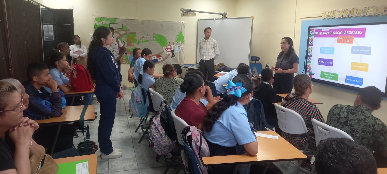IPHE Panamá Oeste fortalece la orientación vocacional de estudiantes de noveno grado con taller dirigido a familias