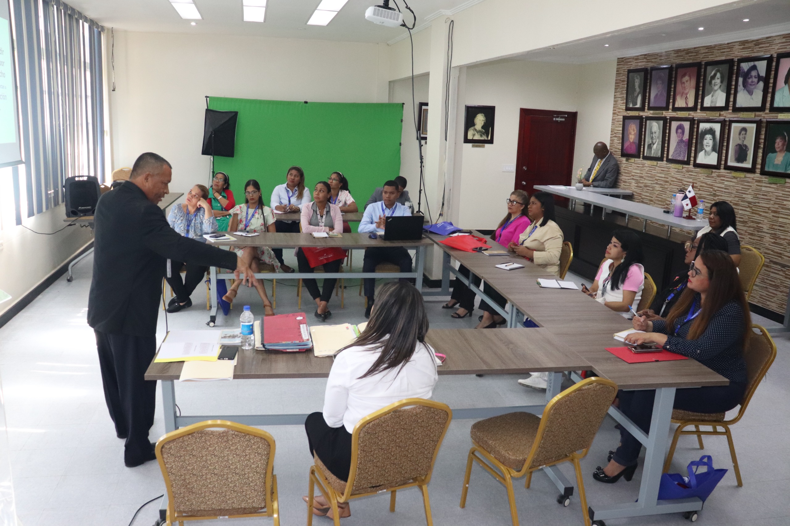 Personal del IPHE fortalece competencias en manejo y archivo de expedientes administrativos